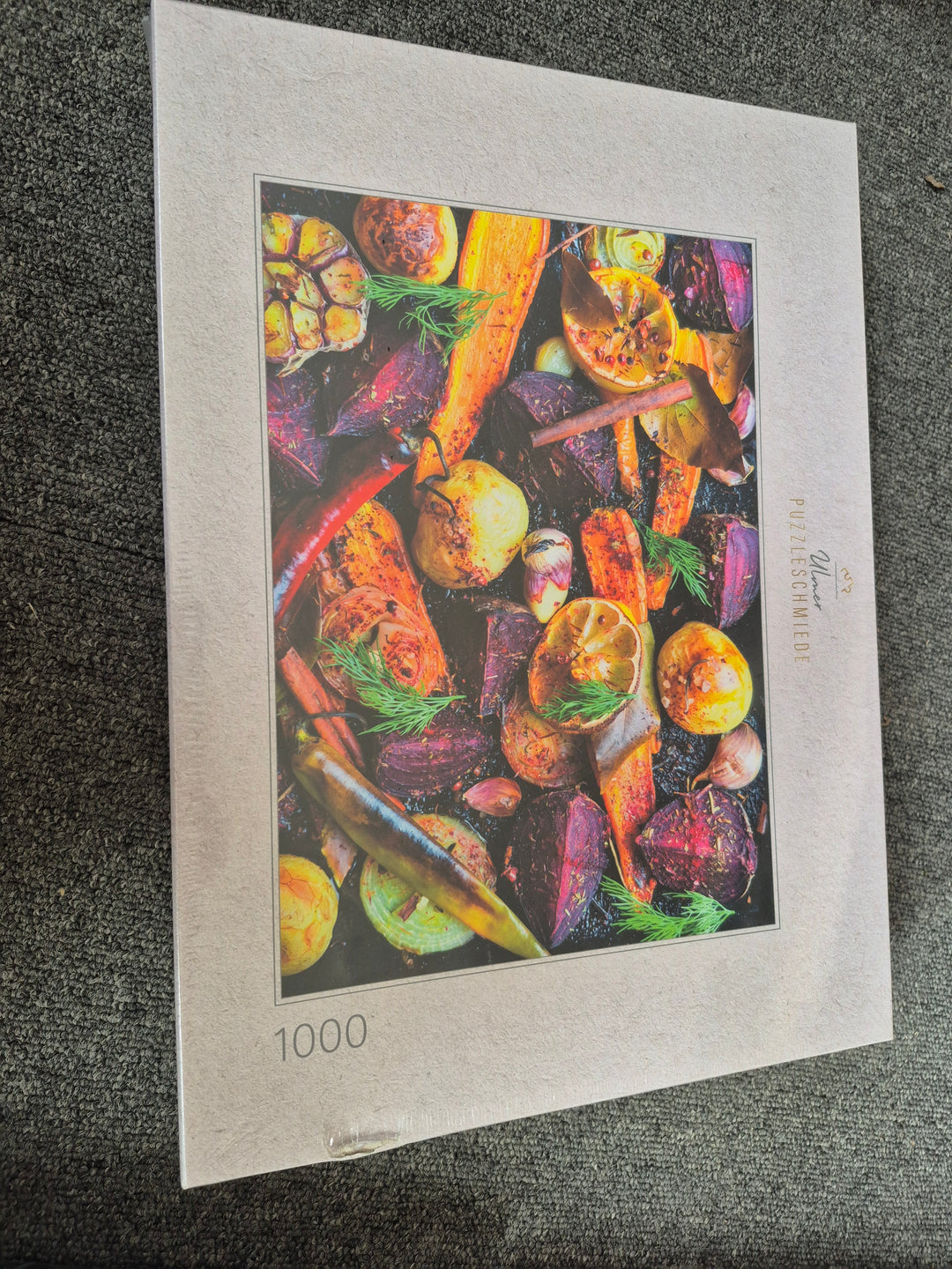 Paket 5 mit 1 x 1000 Teile Puzzle (defekter Außenkarton)